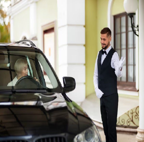 Private Limousine Transfer: 5 Amazing Benefits of a Luxurious Ride Between Luxor Airport ⇄ Hotel